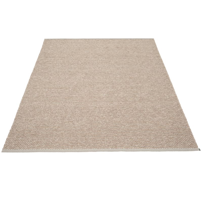 Effi Plastic rug 180x260 cm Pappelina
